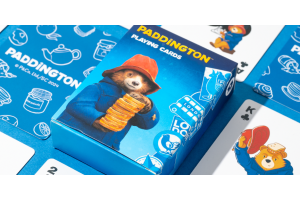 A Puckator új licencelt kollekciójai között egy igazi különlegességet üdvözölhetünk, a Paddington Macit!